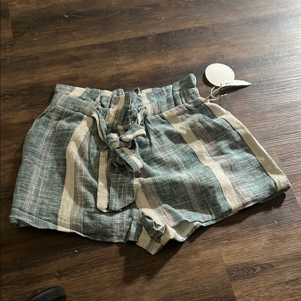 Hummingbird Blue and White Cargo Shorts